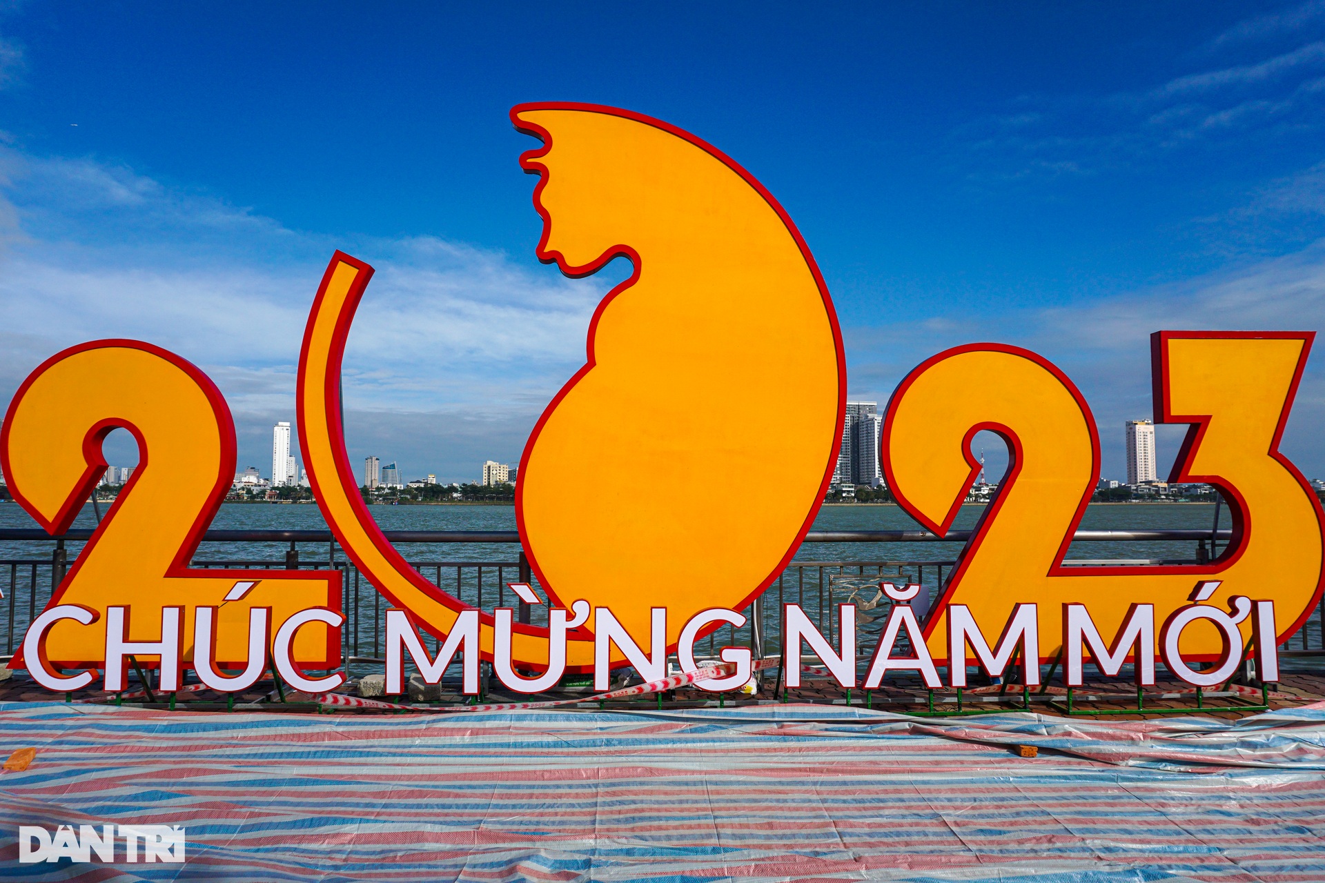 Da Nang reveals the New Year's mascot on the street - 5