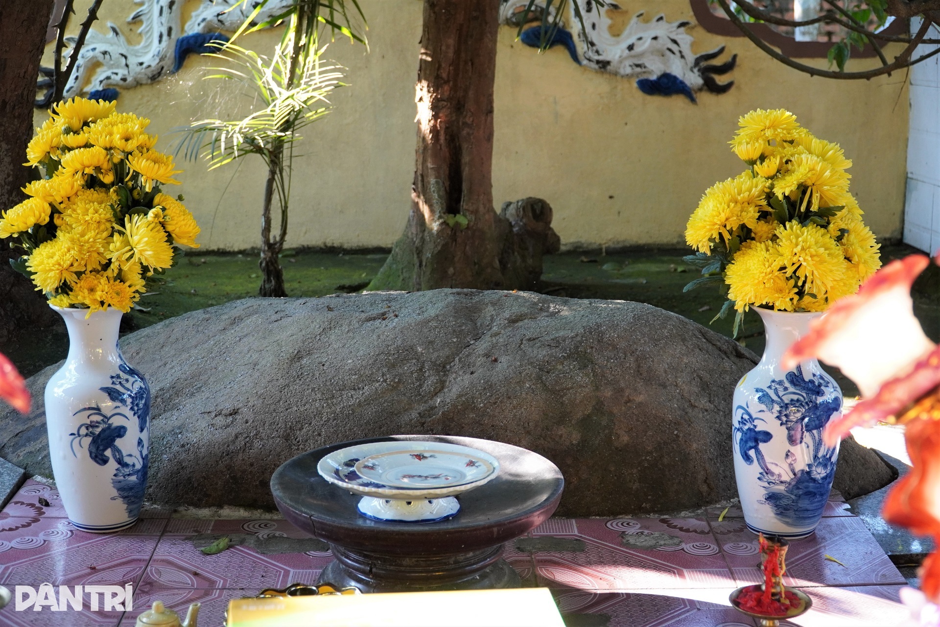 Strangely, the sacred stone was built by the whole village to pray for good luck in Ha Tinh - 4