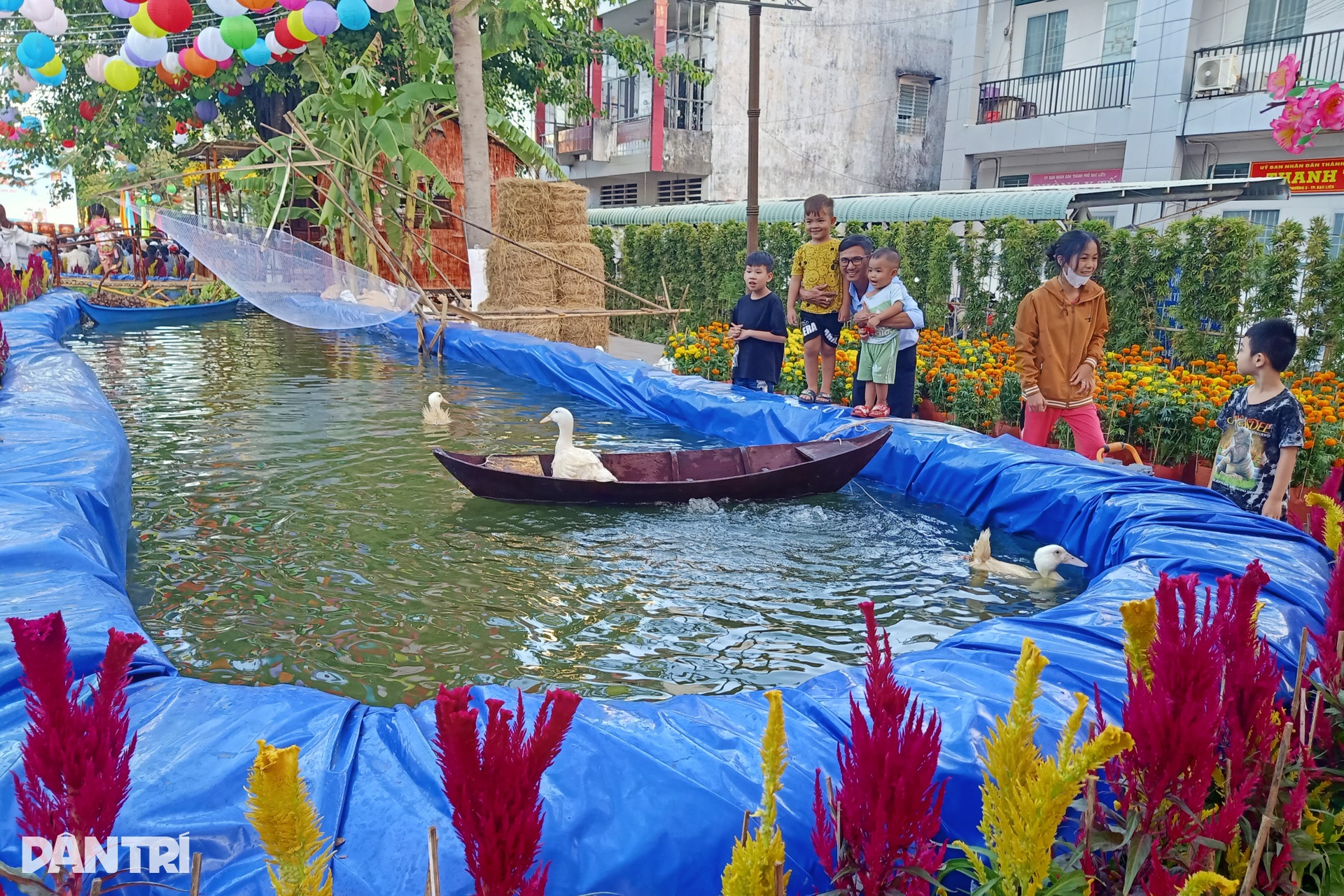 Chợ quê ngày Tết nhộn nhịp trên phố ở xứ Công tử Bạc Liêu - 9 Chợ quê ngày Tết nhộn nhịp trên phố ở xứ Công tử Bạc Liêu - 9