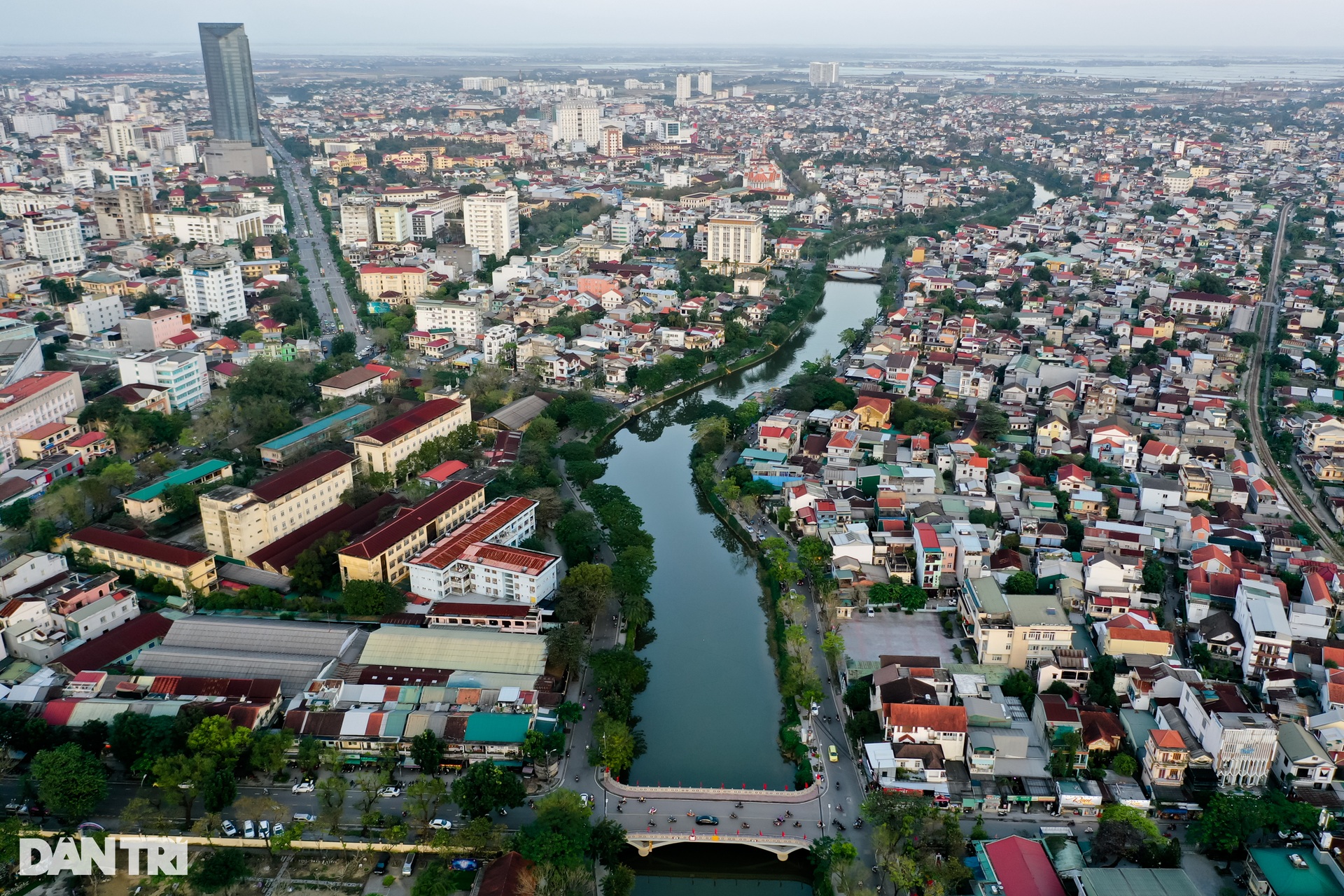 Nét thơ mộng trường tồn của dòng sông di sản chảy qua thành phố Huế - 6
