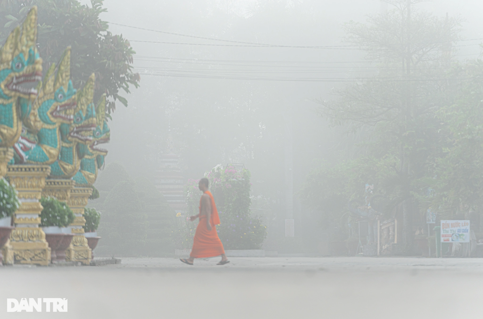 Sương mù phủ trắng ngôi chùa có tượng Phật nằm lớn nhất Việt Nam - 10
