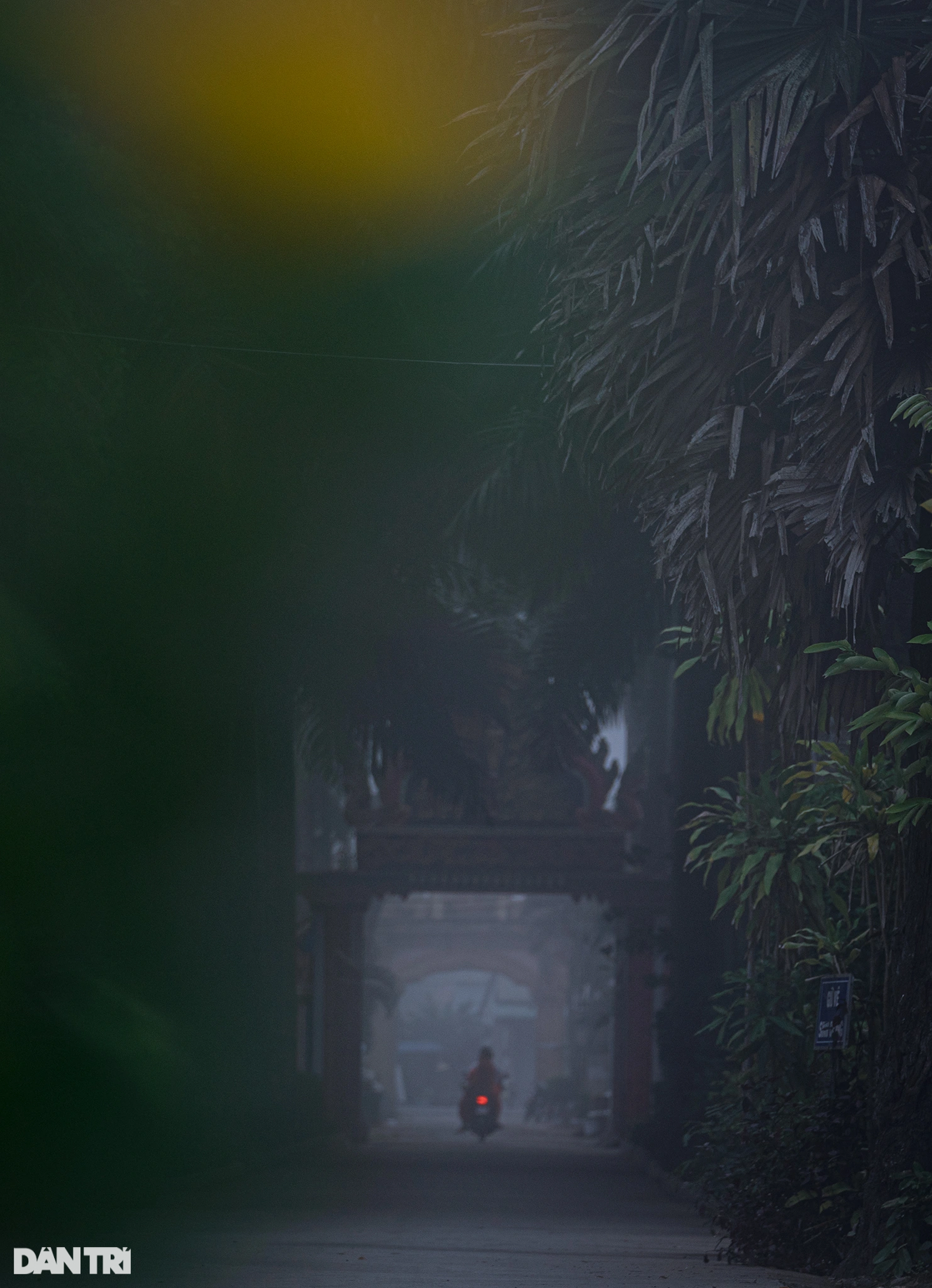 Sương mù phủ trắng ngôi chùa có tượng Phật nằm lớn nhất Việt Nam - 3