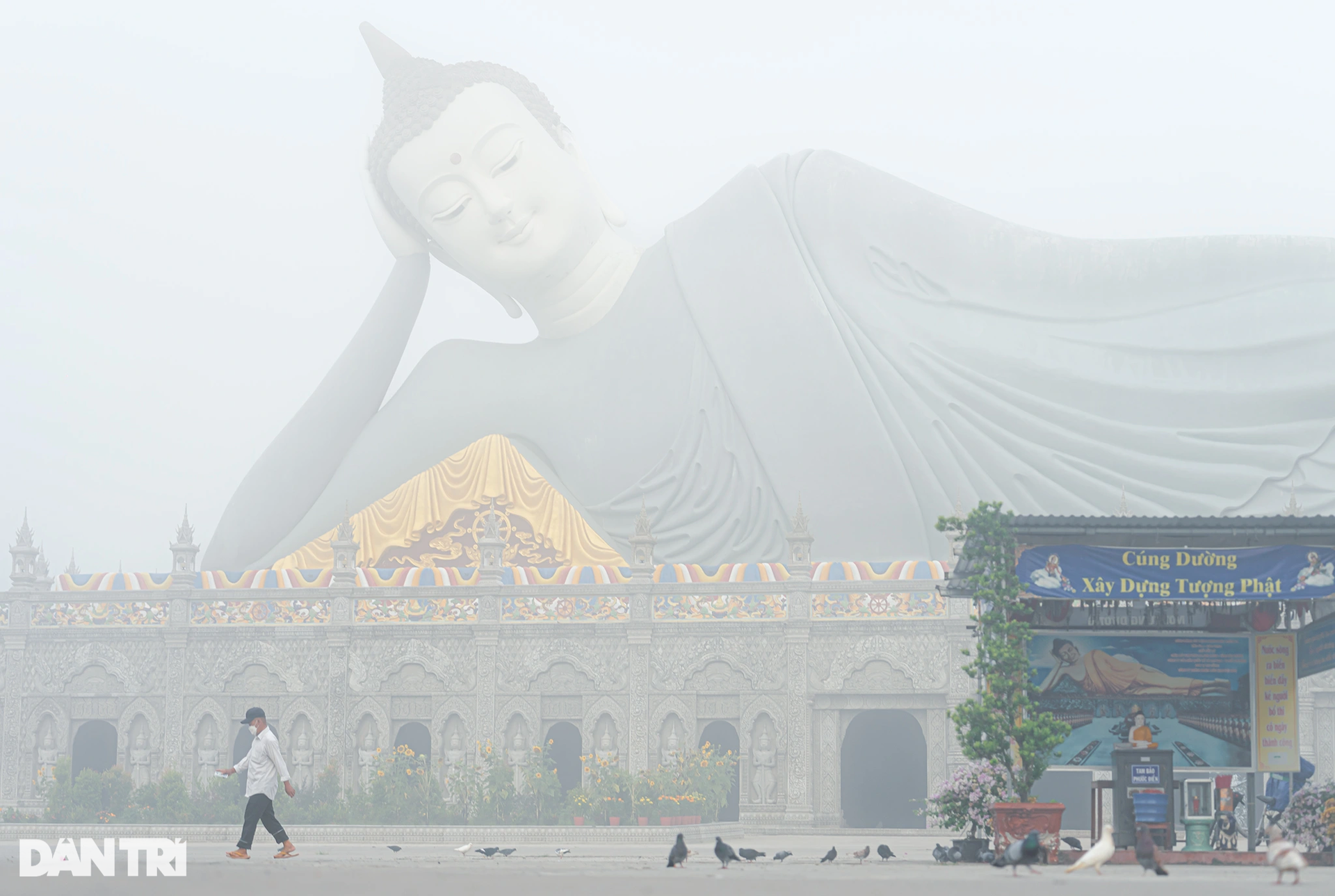 Sương mù phủ trắng ngôi chùa có tượng Phật nằm lớn nhất Việt Nam - 4