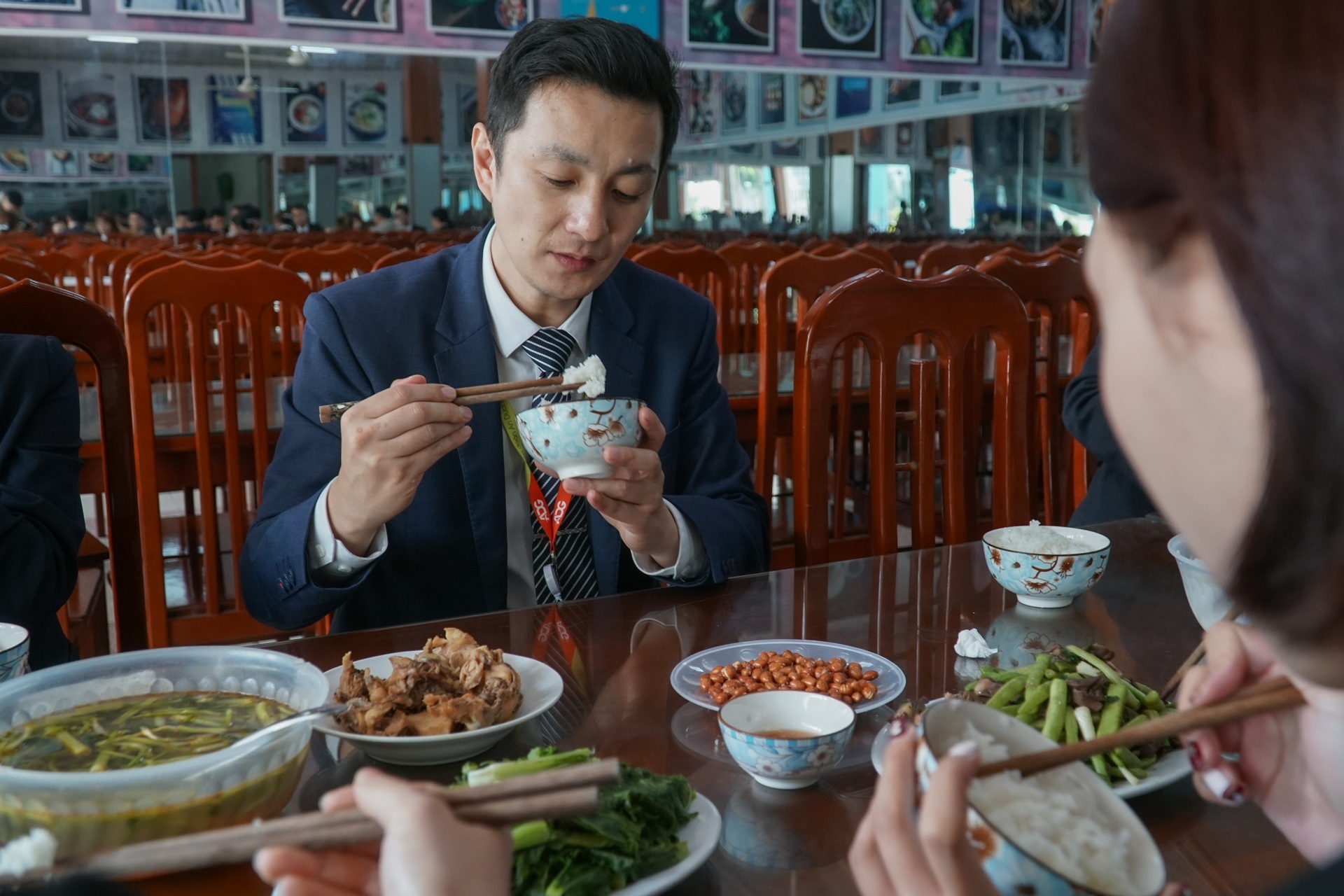 Cuộc sống của anh cảnh sát Nhật bỏ việc lương tiền tỷ đến Việt Nam sống - 14 Cuộc sống của anh cảnh sát Nhật bỏ việc lương tiền tỷ đến Việt Nam sống - 14