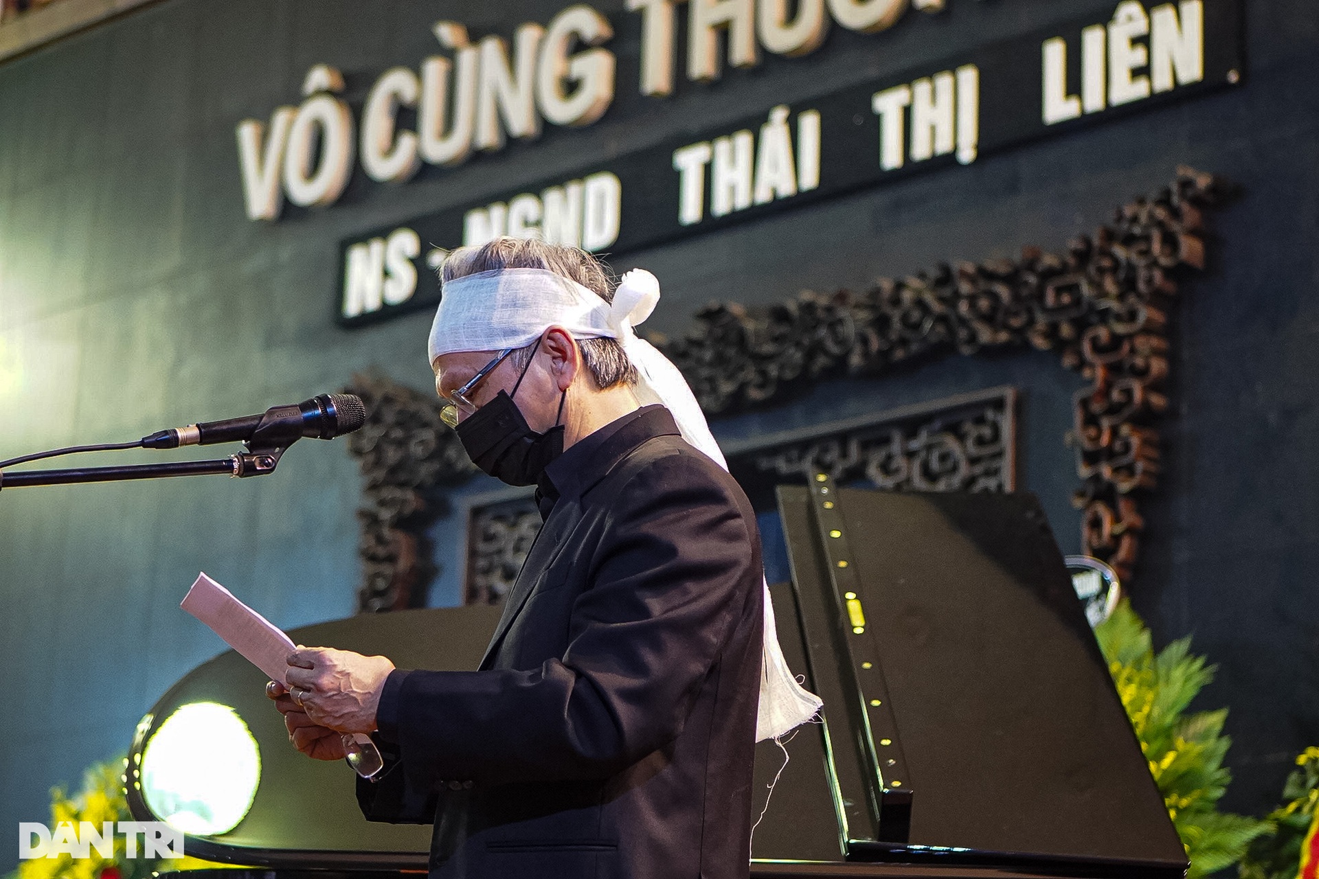 NS Đặng Thái Sơn chơi Hành khúc tang lễ tiễn biệt mẹ - NGND Thái Thị Liên - 14 NS Đặng Thái Sơn chơi Hành khúc tang lễ tiễn biệt mẹ - NGND Thái Thị Liên - 14