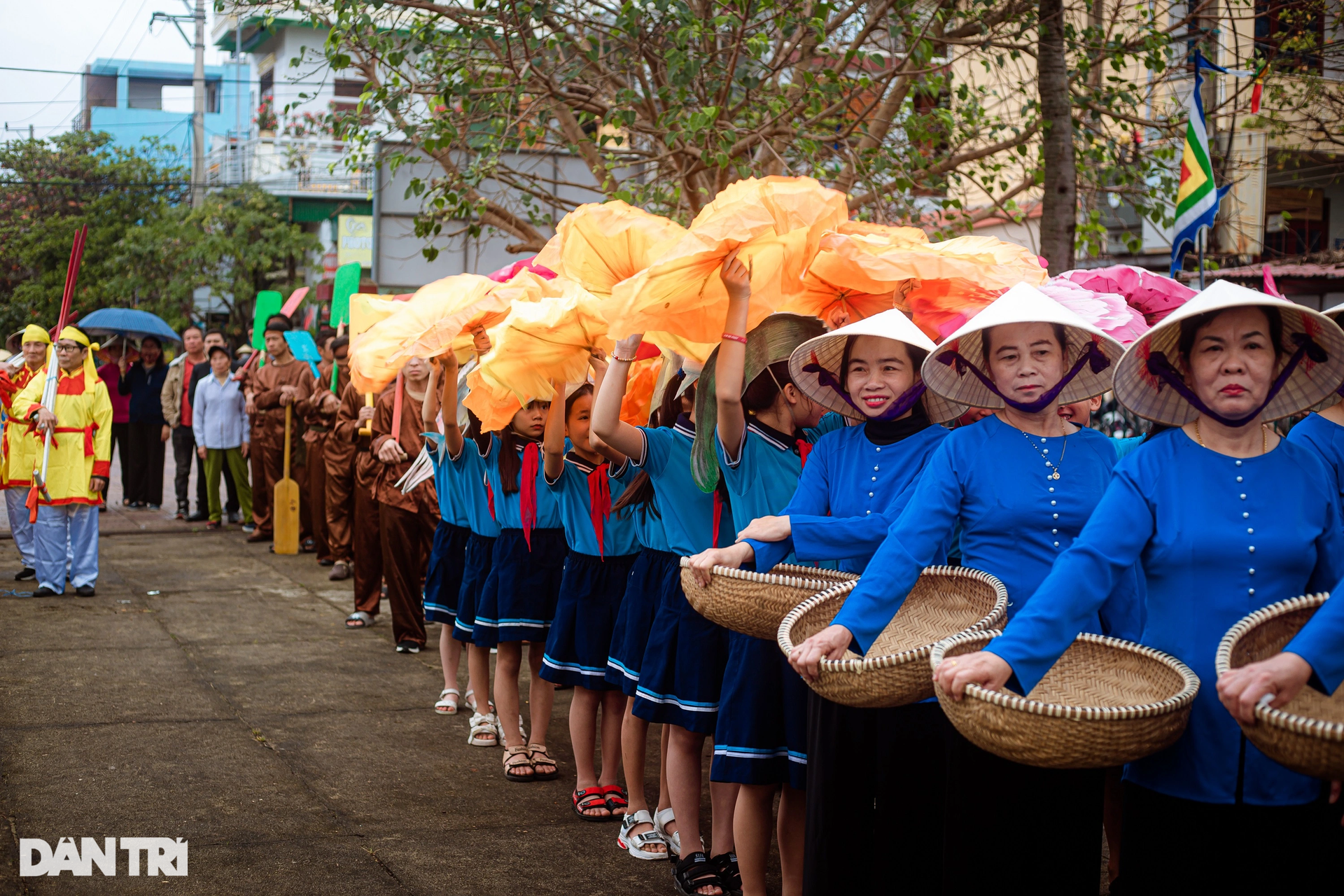 Trải nghiệm lễ hội cầu ngư đầy màu sắc tại làng biển có lịch sử gần 400 năm - 5 Trải nghiệm lễ hội cầu ngư đầy màu sắc tại làng biển có lịch sử gần 400 năm - 5
