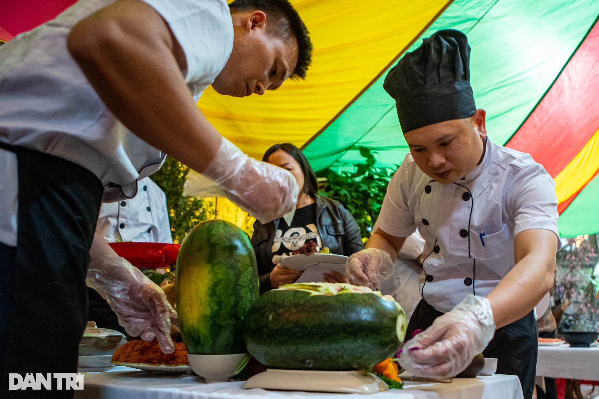 Unique contest of cooking traditional dishes combined with modern in Hanoi - 5