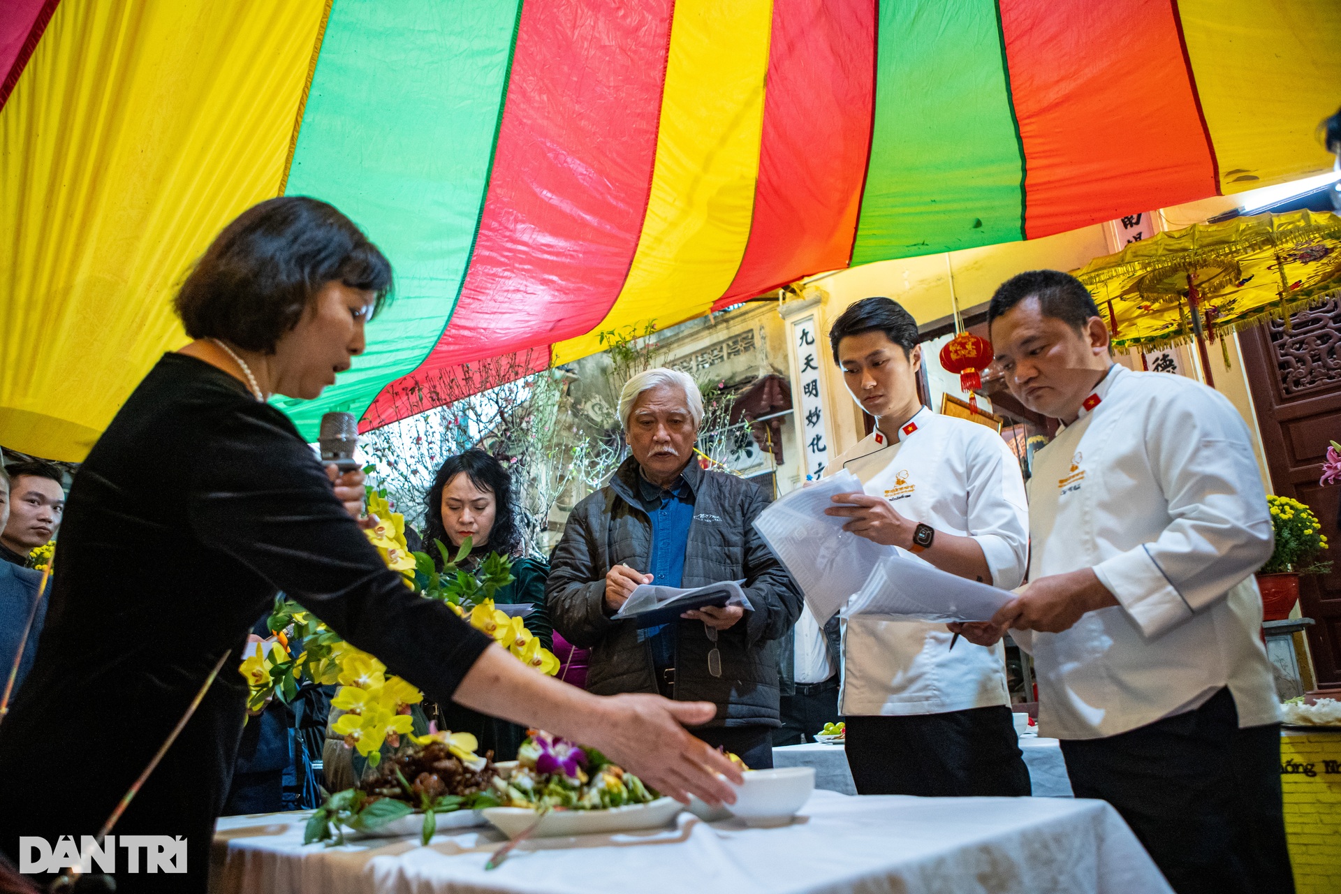 Unique contest of cooking traditional dishes combined with modern in Hanoi - 9