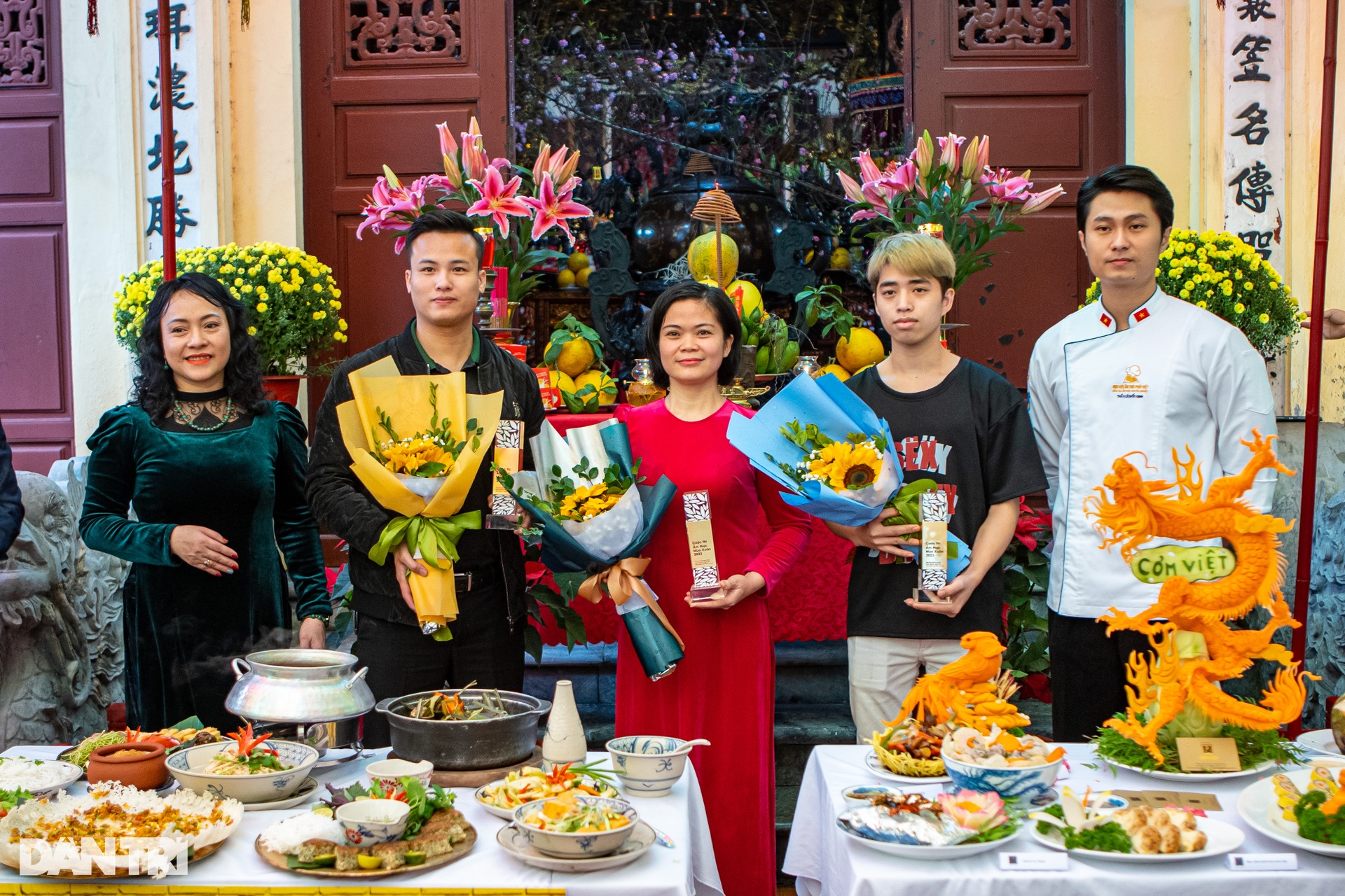 Độc đáo cuộc thi nấu mâm cỗ truyền thống kết hợp hiện đại ở Hà Nội - 13 Độc đáo cuộc thi nấu mâm cỗ truyền thống kết hợp hiện đại ở Hà Nội - 13