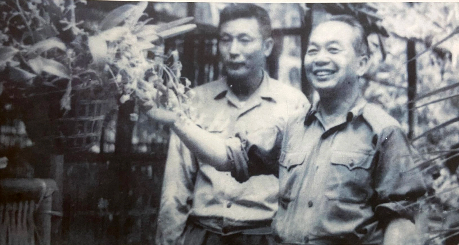 Nhìn lại những hình ảnh quý về vị Tư lệnh đường Trường Sơn huyền thoại - 8 Nhìn lại những hình ảnh quý về vị Tư lệnh đường Trường Sơn huyền thoại - 8