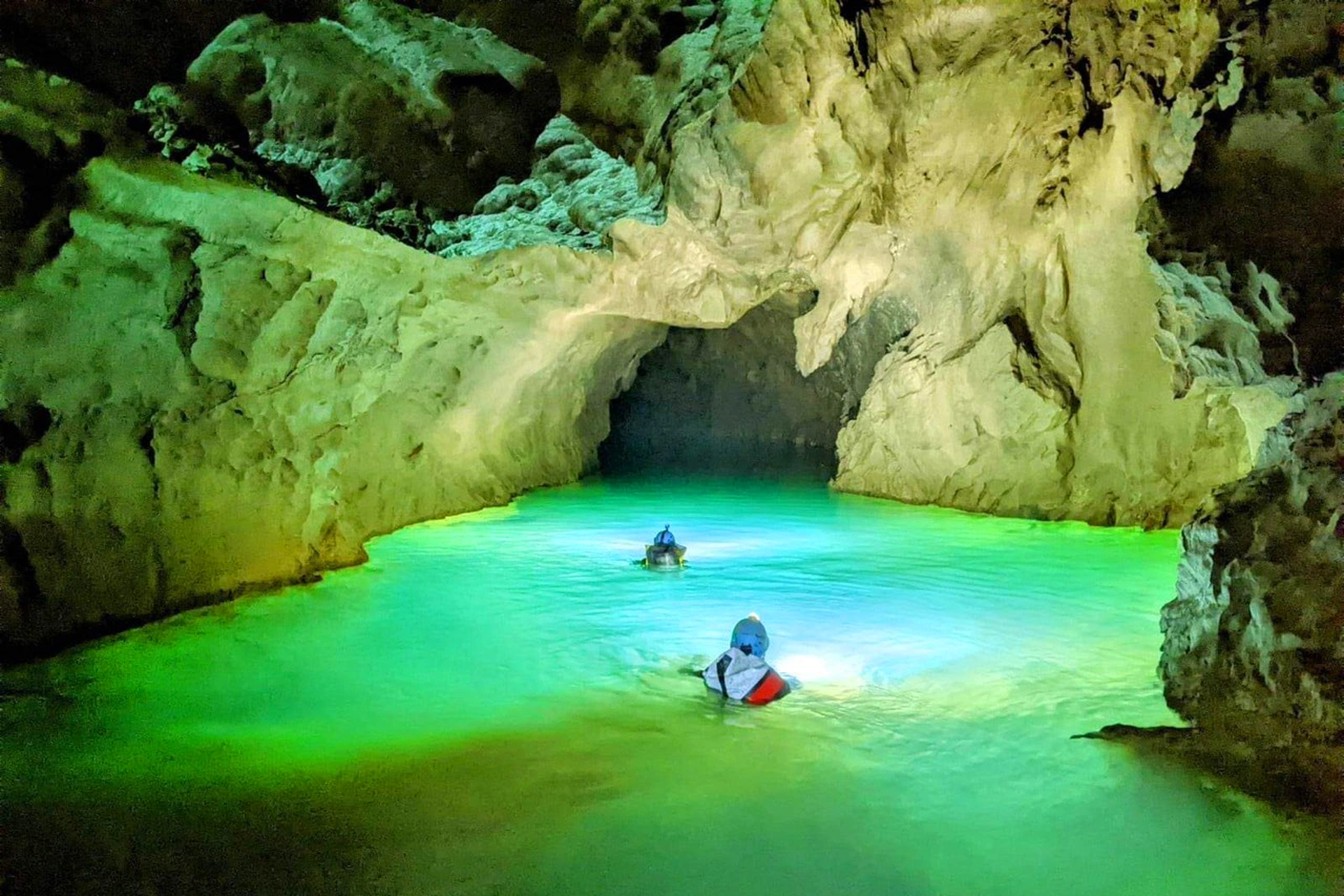 Phát hiện hệ thống hang động nguyên sơ, dài hơn 3,3km tại Quảng Bình - 3