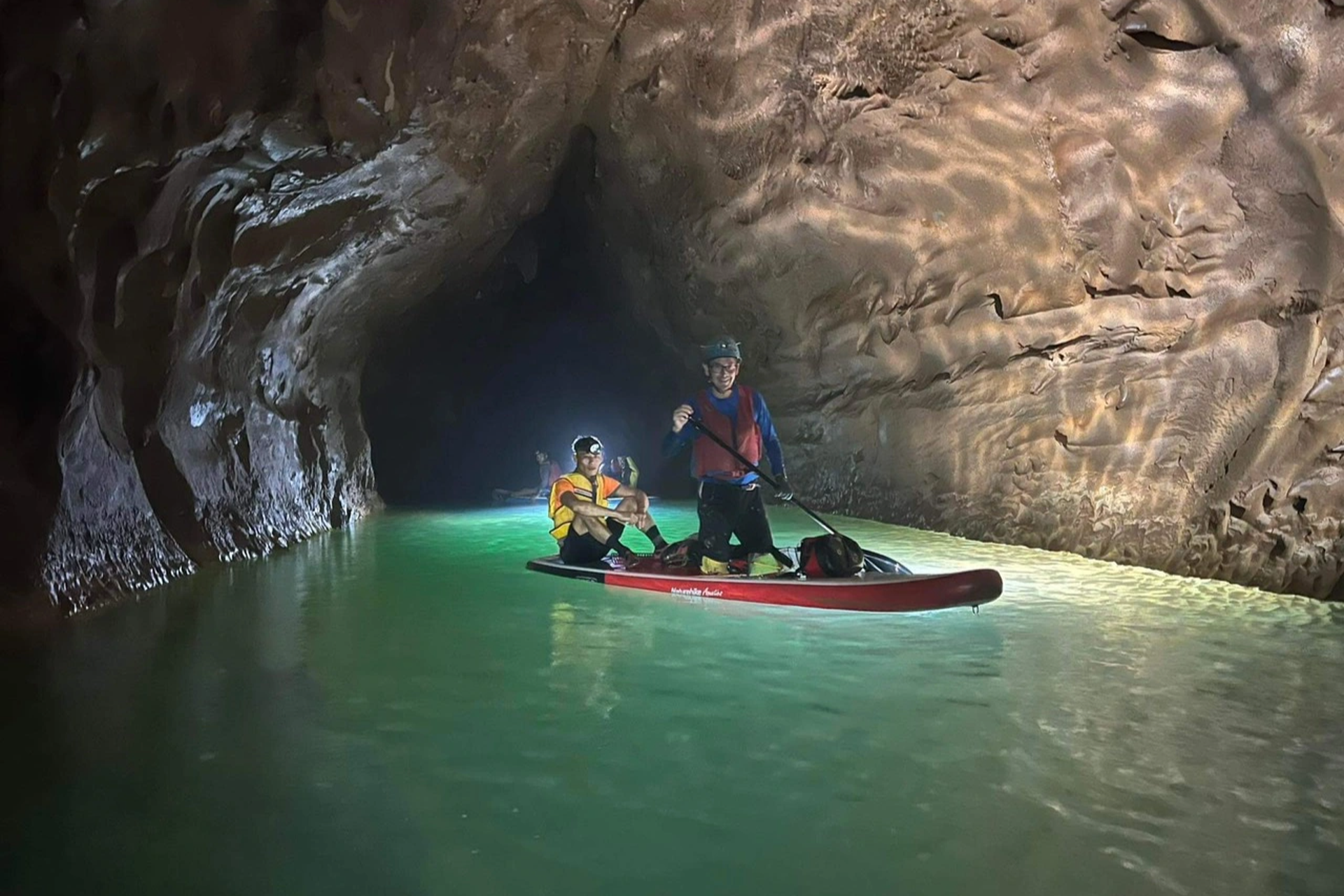 Mê mẩn với vẻ đẹp của 22 hang động mới được phát hiện tại Quảng Bình - 3