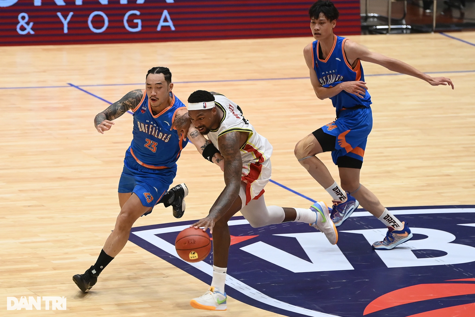 Saigon Heat thắng đậm Hanoi Buffaloes 85-71 ngày khai màn VBA 2023 - 5