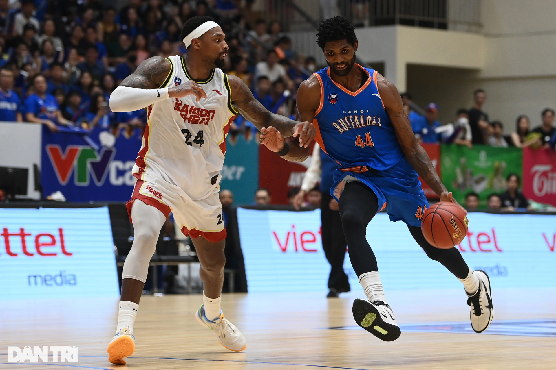 Saigon Heat thắng đậm Hanoi Buffaloes 85-71 ngày khai màn VBA 2023 - 4