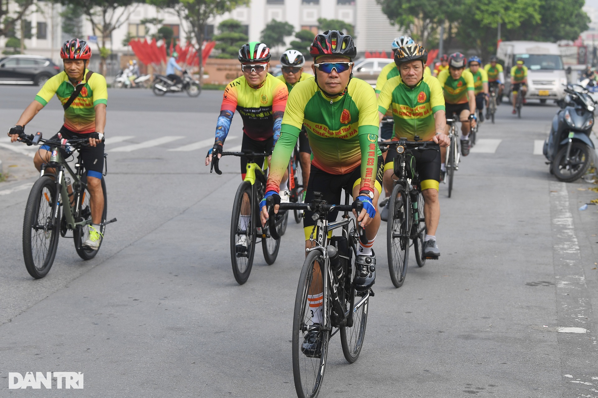 Hanoi Seniors Take Up Cycling | Dtinews - Dan Tri International, The News  Gateway Of Vietnam