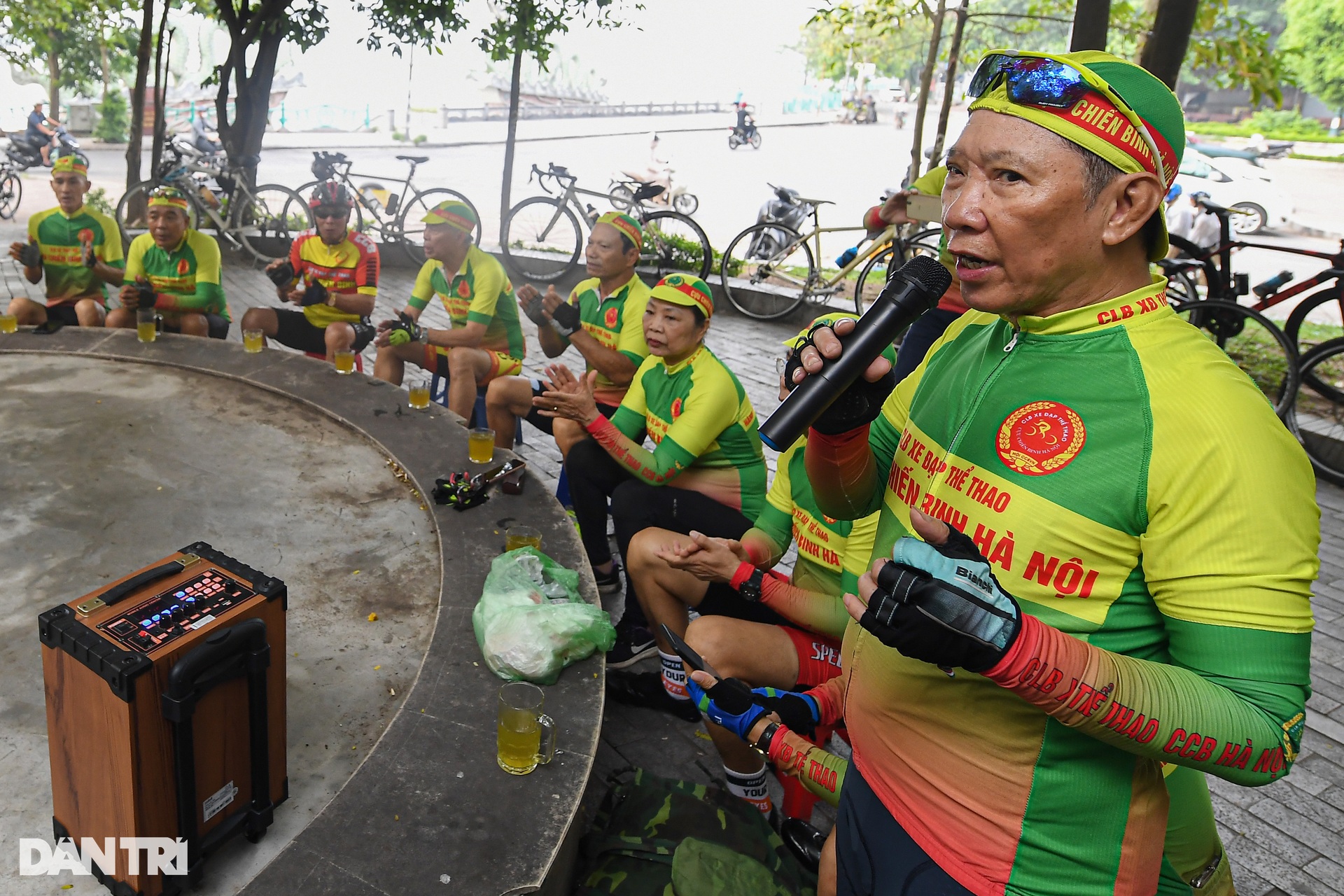 U90 - ผู้สูงอายุชายและหญิง 100 คนในฮานอยติดการปั่นจักรยาน - 6