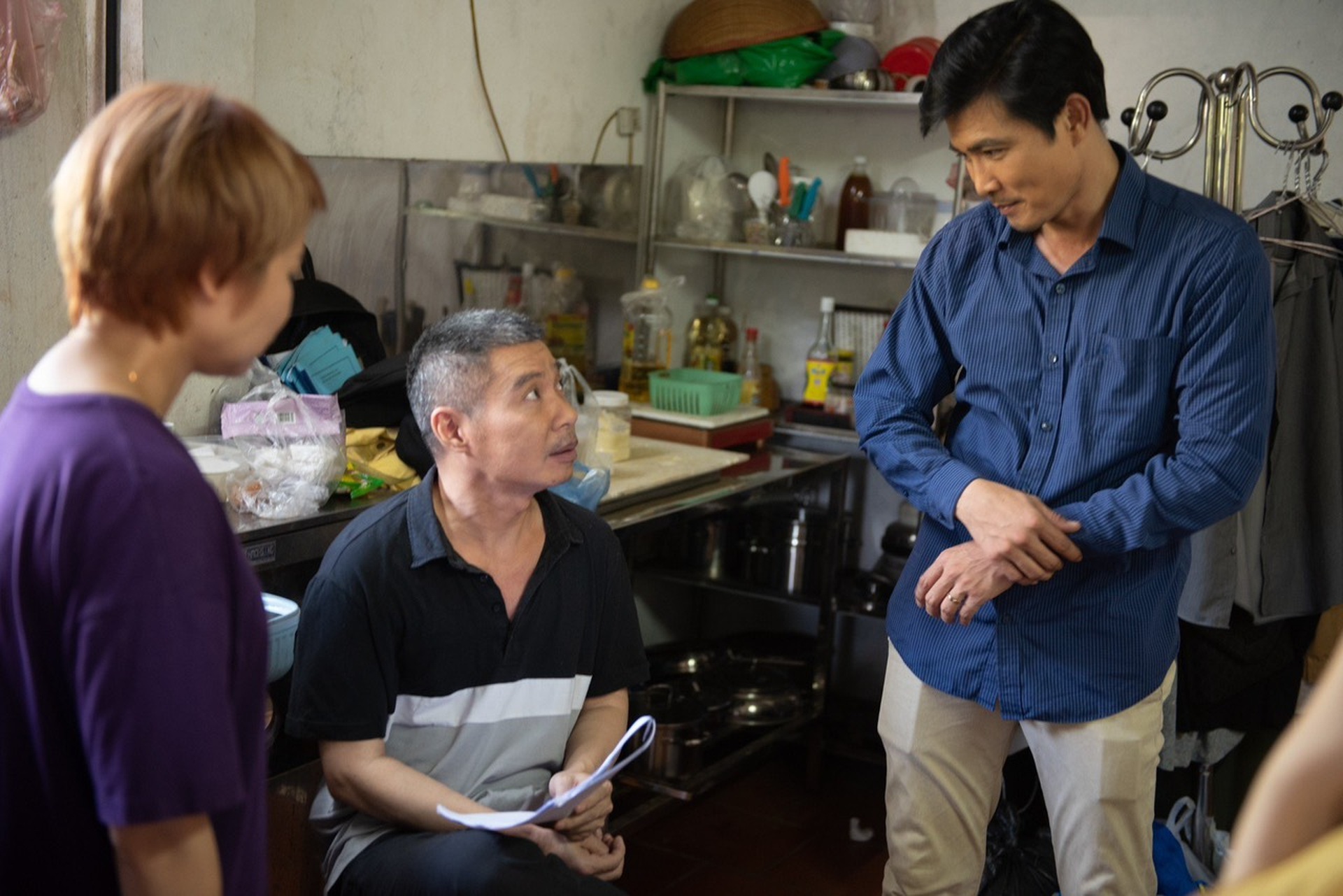 NSND Công Lý ăn cơm hộp, xúc động đọc kịch bản vào vai bố vợ khó tính - 7