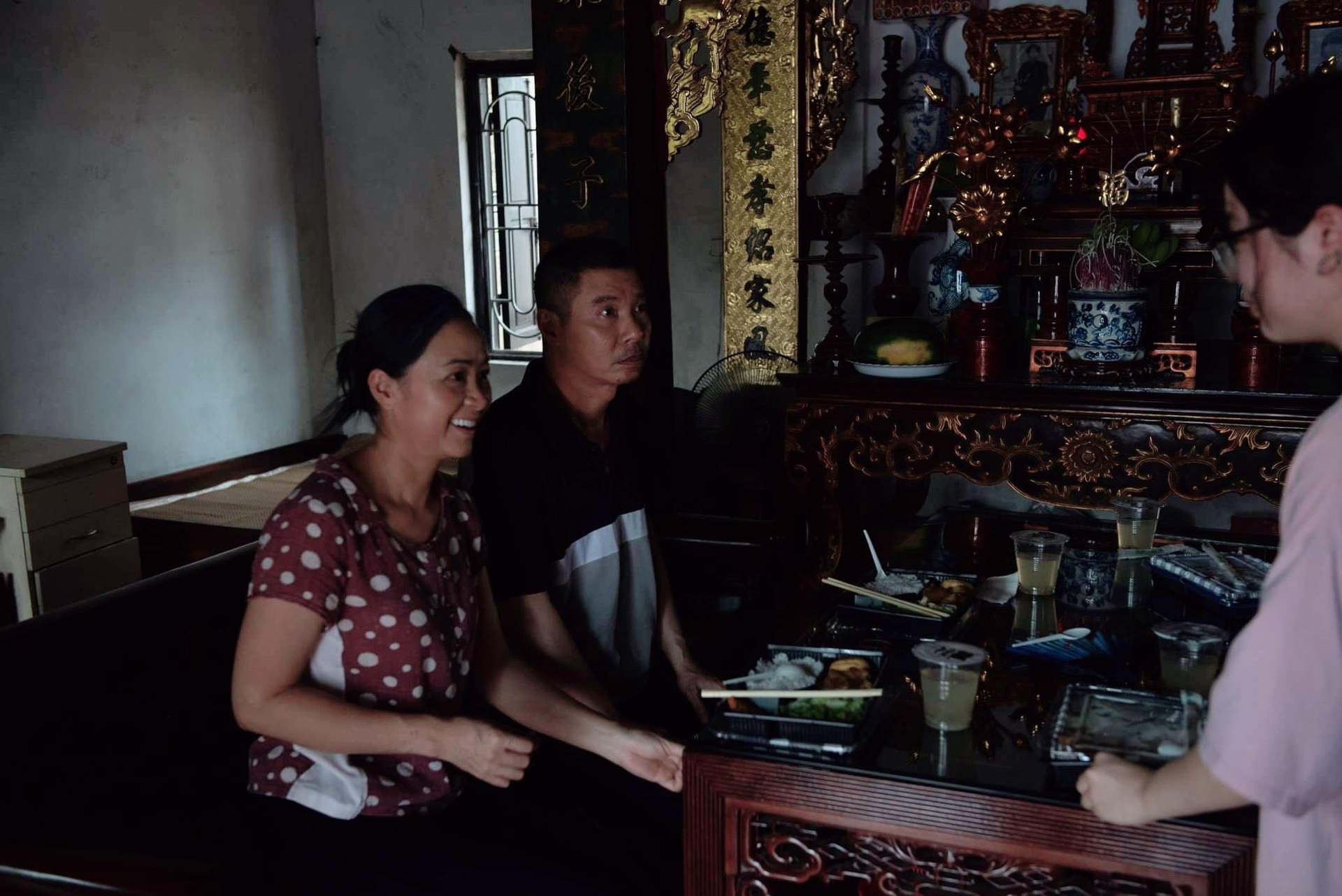 NSND Công Lý ăn cơm hộp, xúc động đọc kịch bản vào vai bố vợ khó tính - 14