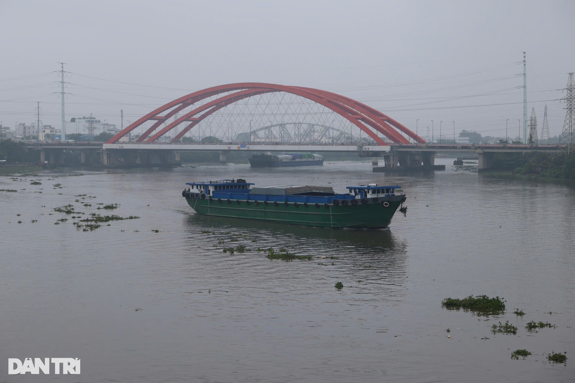 TPHCM se lạnh như Đà Lạt, sương mù phủ kín buổi sáng - 10 TPHCM se lạnh như Đà Lạt, sương mù phủ kín buổi sáng - 10
