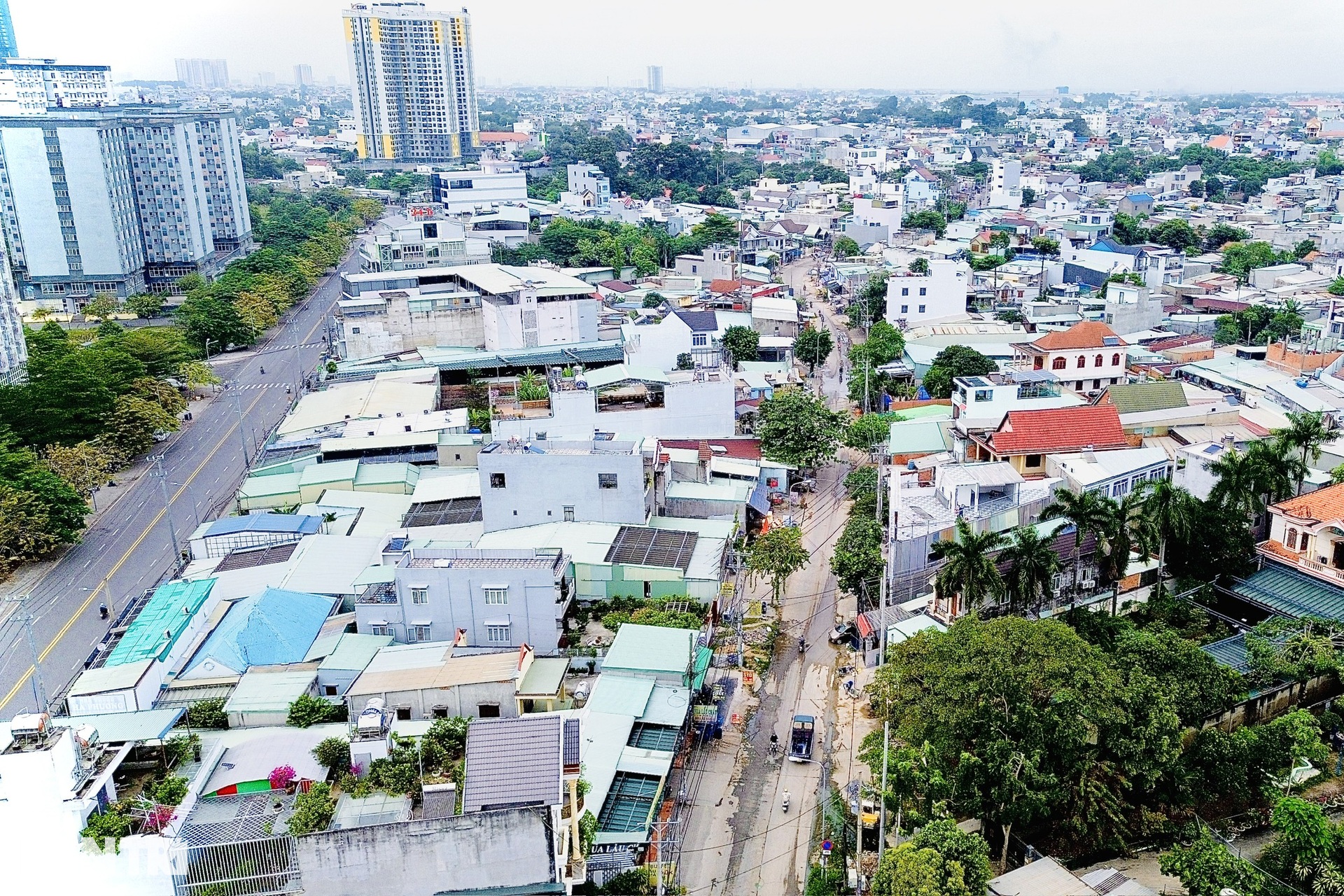 Nhiều tuyến đường dẫn vào Đại học Quốc gia TPHCM tất bật thay áo mới - 4 Nhiều tuyến đường dẫn vào Đại học Quốc gia TPHCM tất bật thay áo mới - 4