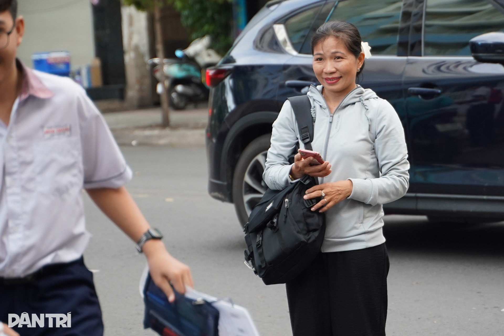 Hơn 3.500 thí sinh tranh suất vào lớp 10 Trường Phổ thông Năng khiếu - 8 Hơn 3.500 thí sinh tranh suất vào lớp 10 Trường Phổ thông Năng khiếu - 8