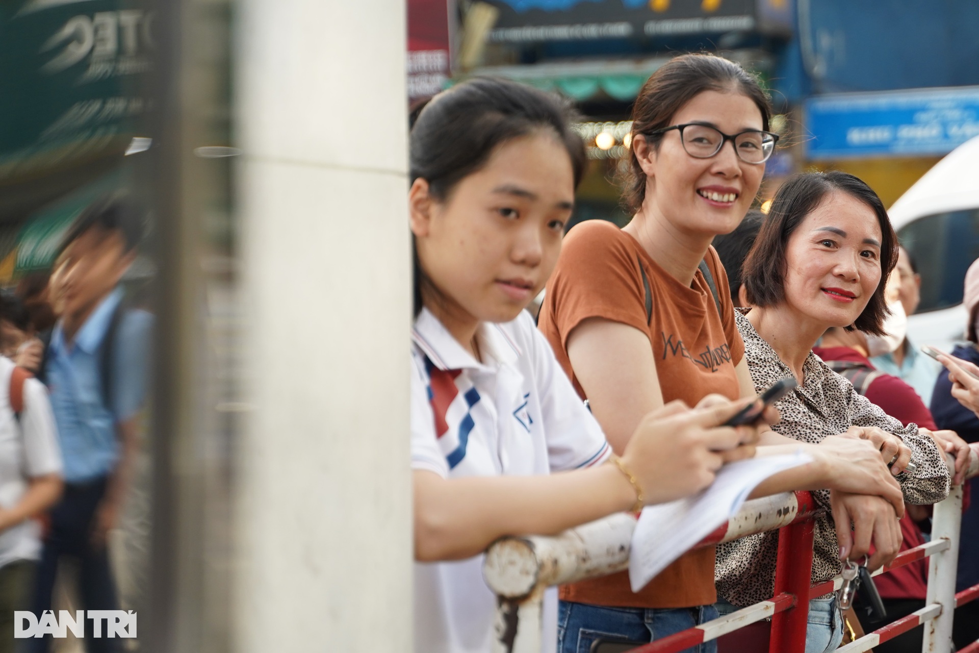 បេក្ខជនជាង 3,500 នាក់ប្រកួតប្រជែងដើម្បីចូលរៀនថ្នាក់ទី 10 នៅវិទ្យាល័យអំណោយ - 7 Hơn 3.500 thí sinh tranh suất vào lớp 10 Trường Phổ thông Năng khiếu - 7