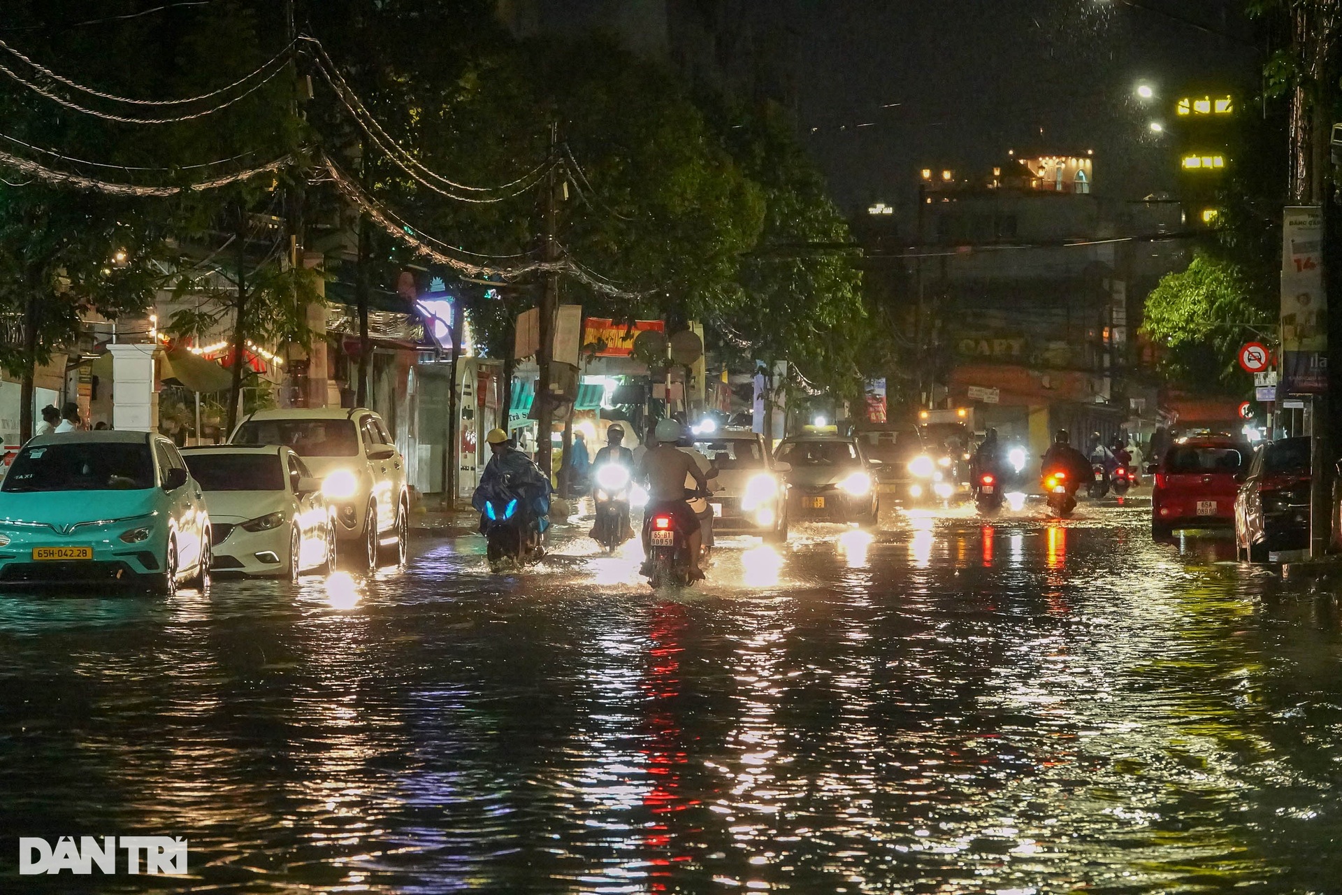 Hệ thống chống ngập nghìn tỷ bất lực khiến Cần Thơ ngập nặng sau mưa lớn - 3 Hệ thống chống ngập nghìn tỷ bất lực khiến Cần Thơ ngập nặng sau mưa lớn - 3