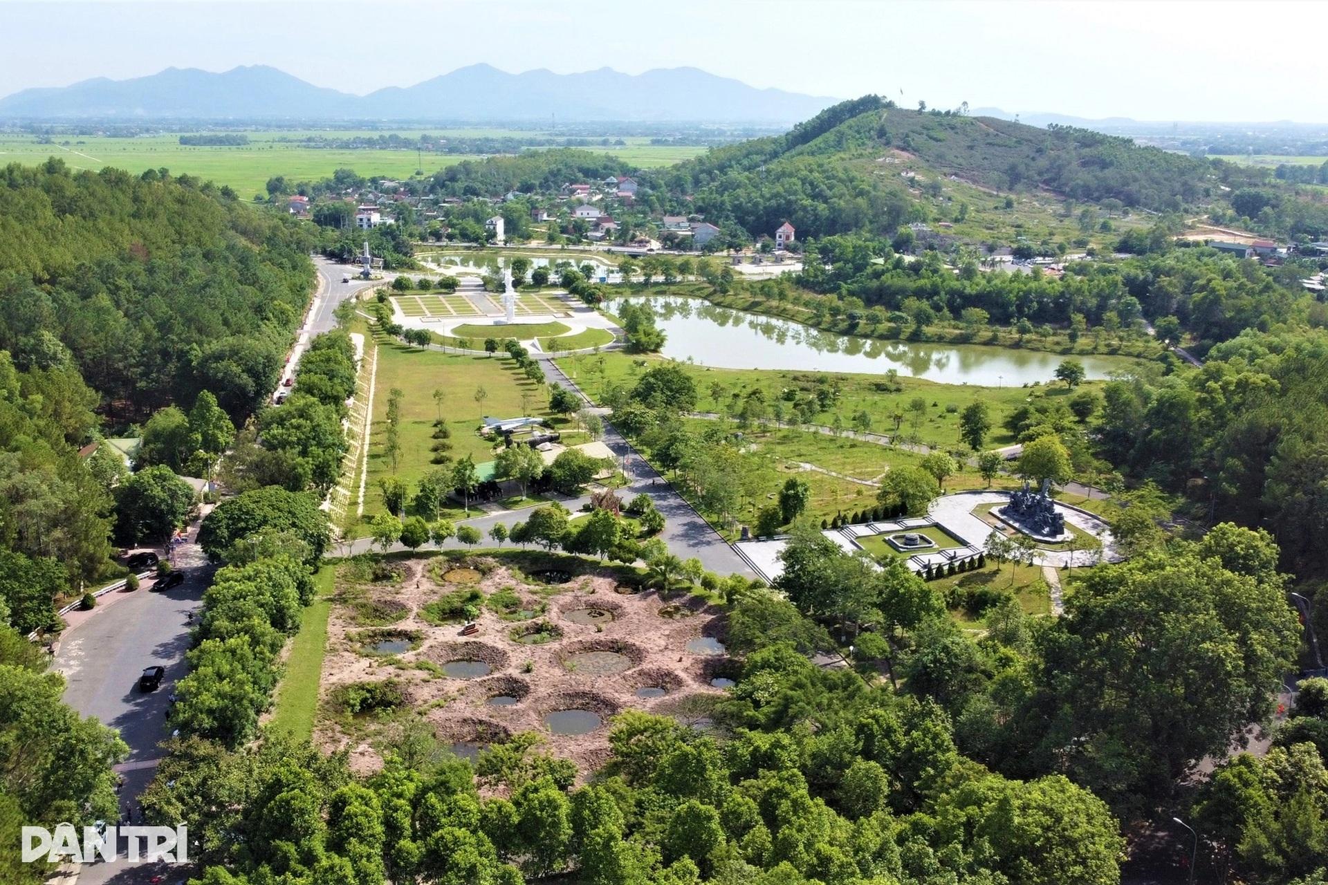 83-year-old veteran builds model retelling Dong Loc battlefield - 3