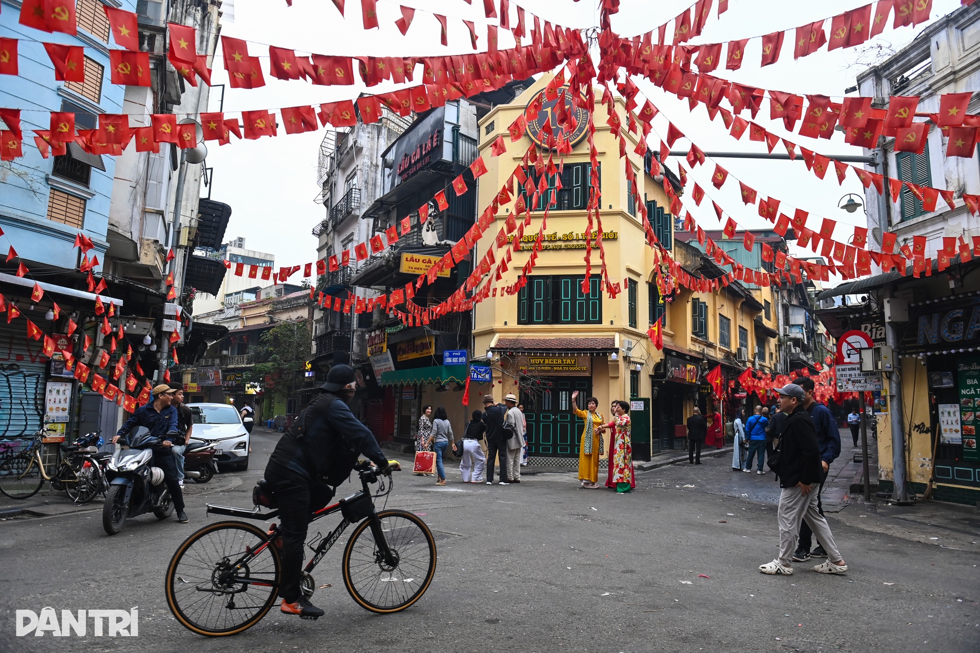 Calm settles over Hanoi on Tet morning - 9 Calm settles over Hanoi on Tet morning - 9