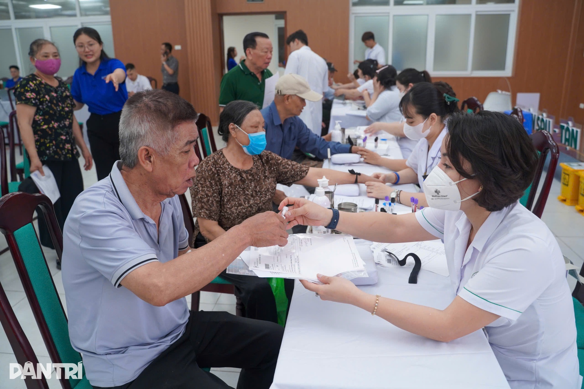 Free health checks for over 300 war veterans and dioxin victims - 1