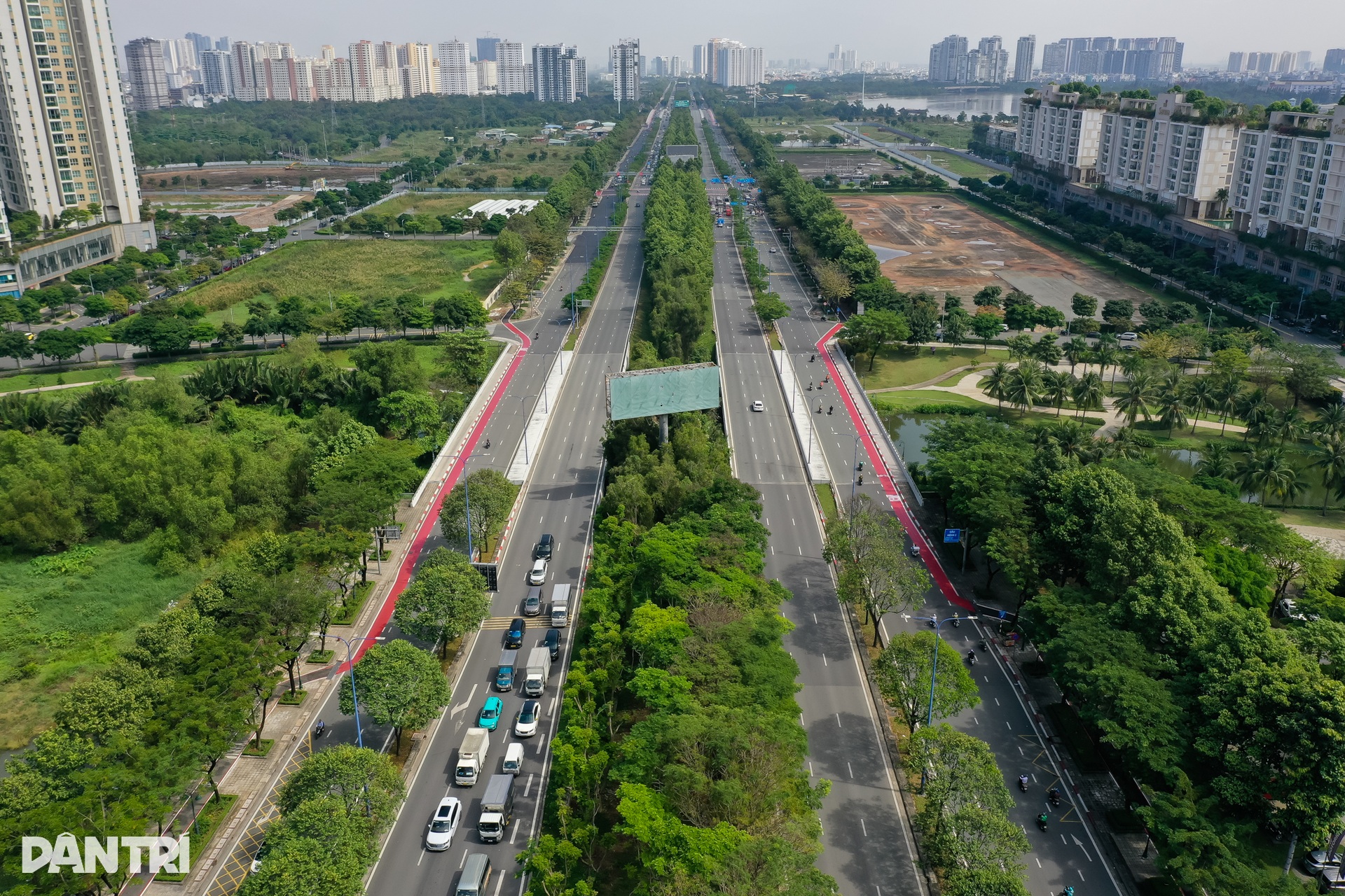 HCM City’s tree-lined streets offer respite from heat - 13