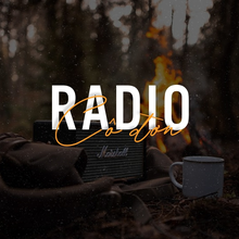 Radio Cô Đơn là một nơi lưu giữ cảm xúc của bạn, giúp bạn thoát ra khỏi cuộc sống bộn bề của mình. Hình ảnh về radio này khiến bạn cảm thấy yên tĩnh và thư giãn, với những bức ảnh âm u và lắng đọng thể hiện được tất cả cảm xúc của bạn.