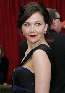 Maggie Gyllenhaal thế chỗ bà Cruise trong siêu phẩm 