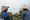 Sống dưới những chuyến bay - 6