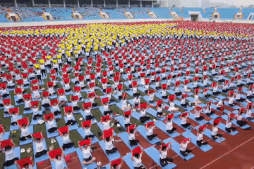"Bậc thầy yoga" hé lộ điều chưa biết về kỷ lục 5.000 người xếp cờ Tổ quốc