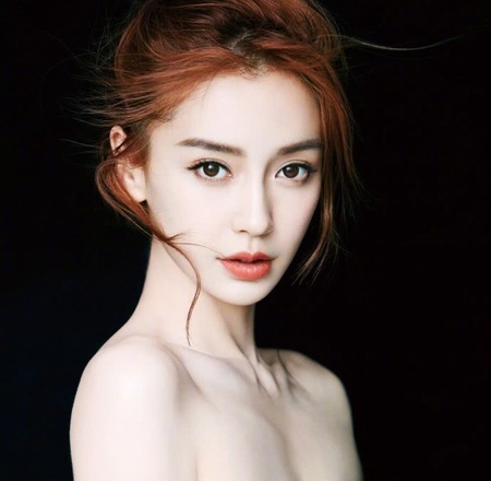 Gu thời trang sân bay cực “chất” của Angelababy - 4