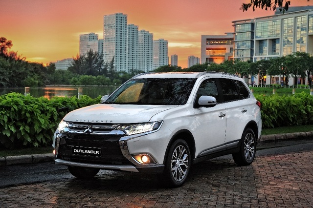 Vietnam Motor Show 2016 "nóng" với nhiều điều bất ngờ - 2 Giới mộ điệu xe sẽ được tận mắt trải nghiệm những mẫu xe với thiết kế đột phá của Mitsubishi tại Triển lãm
