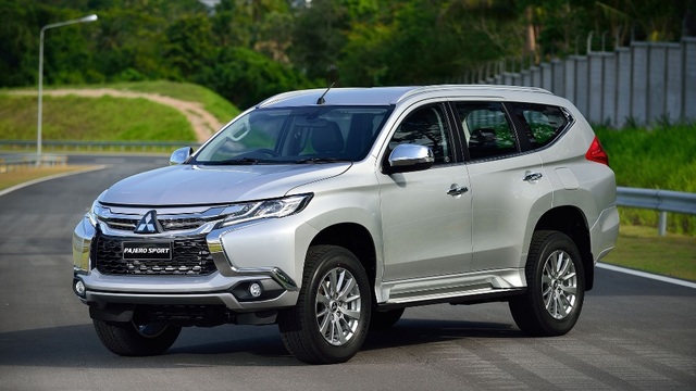 Vietnam Motor Show 2016 "nóng" với nhiều điều bất ngờ - 3 Mitsubishi Pajero Sport mới hứa hẹn gây “sốt” tại triển lãm