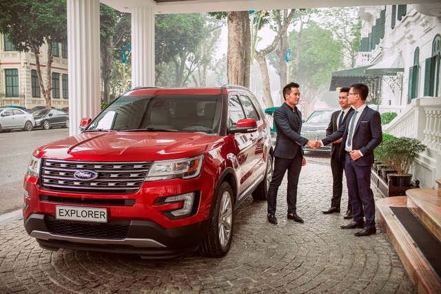Ford Explorer - SUV đẳng cấp trên mọi nẻo đường - 10
Tựu chung lại, Ford Explorer 2017 hoàn toàn xứng đáng là sự lựa chọn hàng đầu trong phân khúc xe thể thao đa dụng cỡ lớn tại Việt Nam khi nó đáp ứng đủ tiêu chí “n trong 1”.