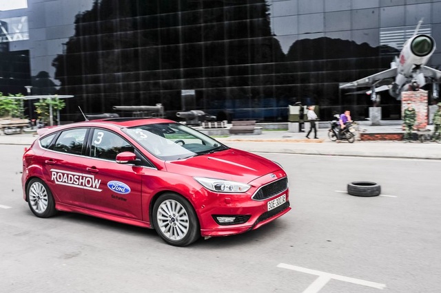 Sôi động Chương trình Lái thử xe & Bảo dưỡng lưu động Ford Roadshow 2017 - 3 Sôi động Chương trình Lái thử xe & Bảo dưỡng lưu động Ford Roadshow 2017 - 3