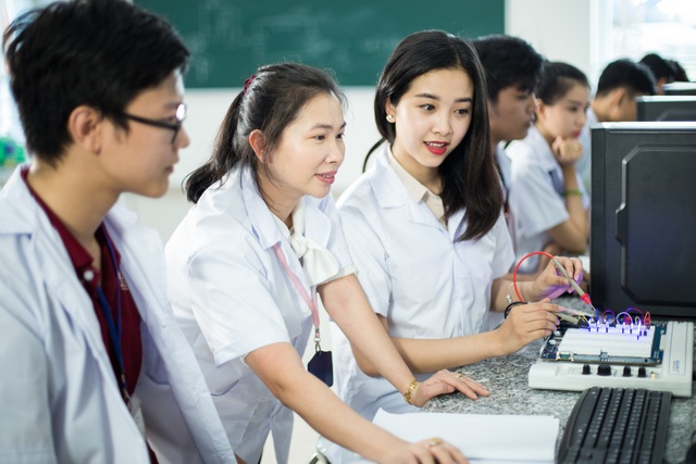 3 ngành học mới nhiều triển vọng tại HUTECH năm 2017 - 2 Nhiều cơ hội việc làm cho kỹ sư tốt nghiệp ngành Kỹ thuật y sinh tại Việt Nam