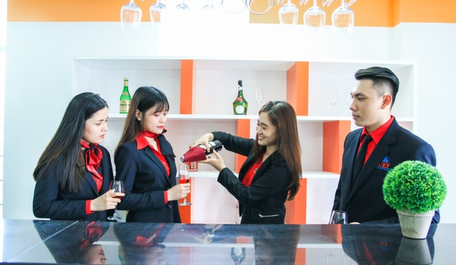 UEF xét học bạ đến ngày 10/8 - 4 Cơ hội học tập trong môi trường hiện đại, đẳng cấp