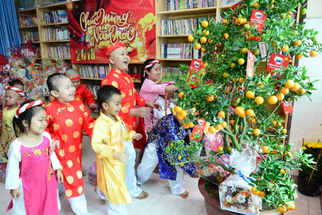 Gửi trao tết trọn vẹn đến với các em ở bệnh viện ung bướu - 6 Chúng tôi cầu mong những điều tốt đẹp nhất sẽ đến với các em trong năm mới, thật nhiều sức khỏe để sớm được về đi học và không còn phải chịu đau nữa.