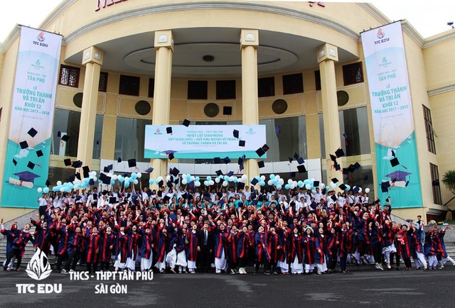 Lễ tri ân và trưởng thành của học sinh trường THCS - THPT Tân Phú - 4 Những hình ảnh này sẽ ghi dấu lại một thời học trò đầy hồn nhiên