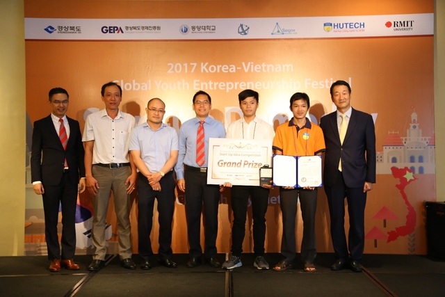 Cựu SV HUTECH - Huỳnh Vũ Hoài Nhân – nhận giải Nhất Festival Thanh niên khởi nghiệp Việt-Hàn 2017