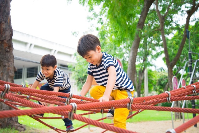 5 lưu ý về sức khỏe cho bé khi thời tiết giao mùa - 3 5 lưu ý về sức khỏe cho bé khi thời tiết giao mùa - 3