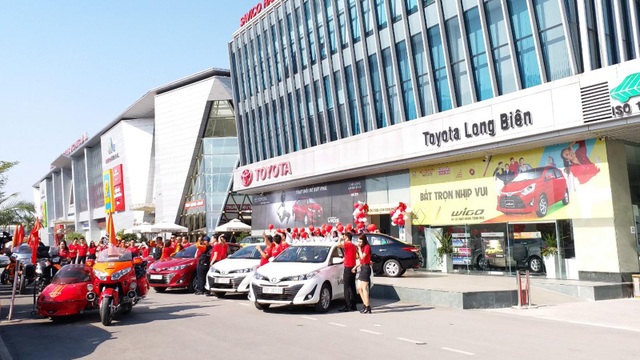 Toyota Vios 2018 đồng loạt xuống phố - 9 Toyota Long Biên - Số 9 đường Nguyễn Văn Linh - Long Biên - HN