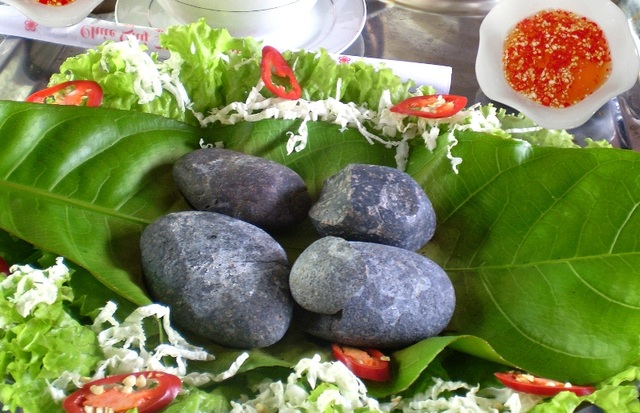 Những món ăn có tên độc, lạ, ít người biết ở Việt Nam - 5 Sỏi mầm là món “độc quyền” của Hậu Giang.