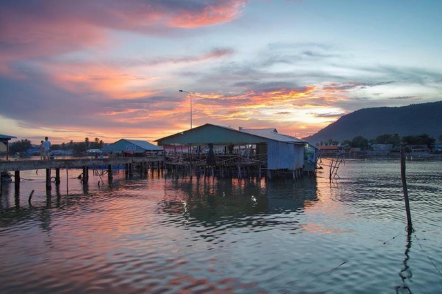 Chiá»u buÃ´ng trÃªn lÃ ng chÃ i HÃ m Ninh. (áº¢nh: hungvu_21)