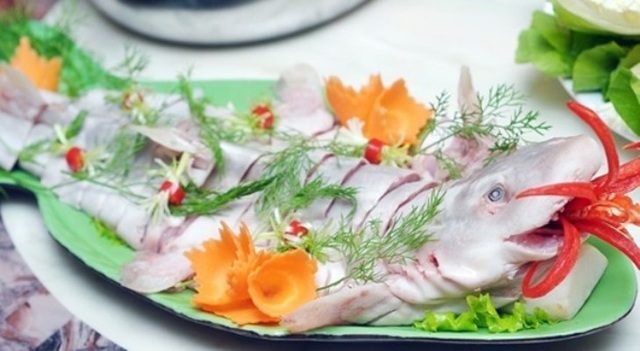 Tò mò với đặc sản “thủy quái” biển Đông ở Quảng Bình - 3 Cá có thể được chế biến thành nhiều món, nhưng được săn lùng nhiều nhất vẫn là cá nghéo bao tử. (Ảnh: Internet)